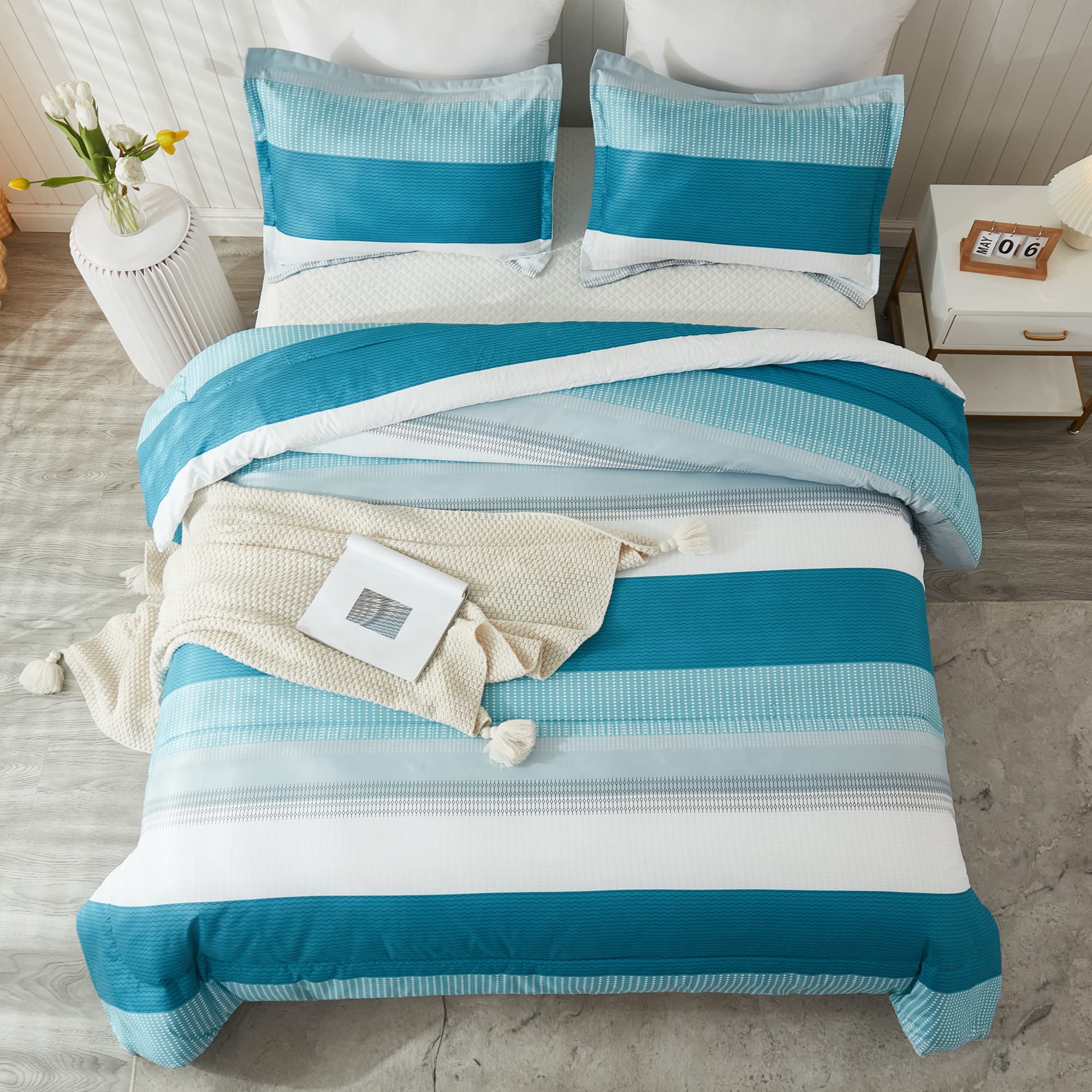 Litanika Queen Comforter Set White Teal - 3 Pieces Lightweight Fluffy Bedding Comforter Sets, All Season Down Alternative Comfor